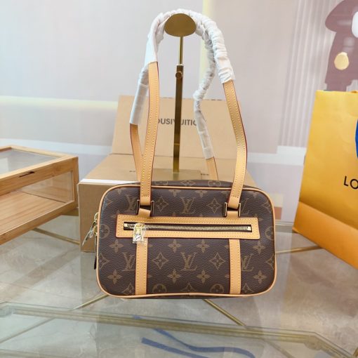 Louis new arrival vintage bag size: 25*15cm Default Title