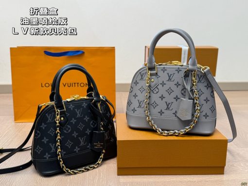 Louis new arrival bb bag size:25 * 18 cm grey