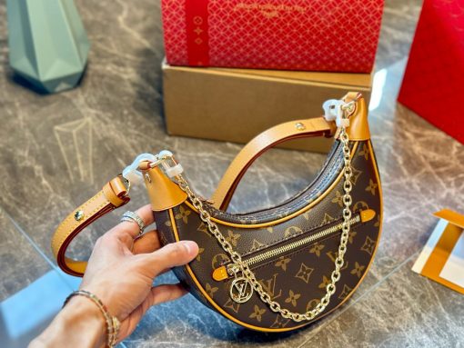 Louis new arrival Loop bag size: 23*13*6 cm Default Title