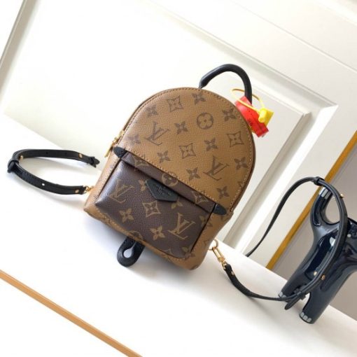 L-bag Model: M44872 Size:17x22x10cm Default Title