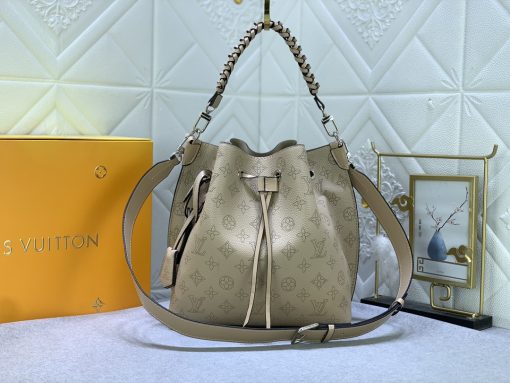 Louis M55800 Muria Tote bag size: 25 x 25 x 20  cm white