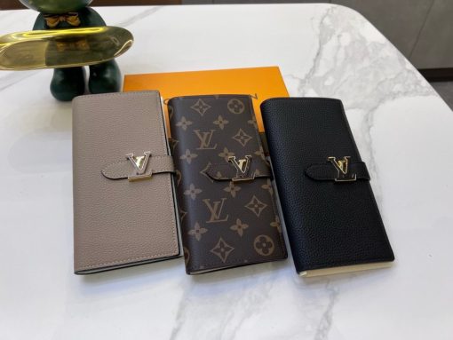 Louis new arrival Taurillon Capucines wallet size: 10*19*1.7cm brown