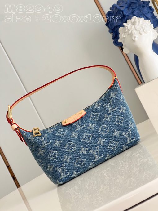 Louis Hills Pochette Monogram Denim size;20.5 x 6 x 16 cm Default Title