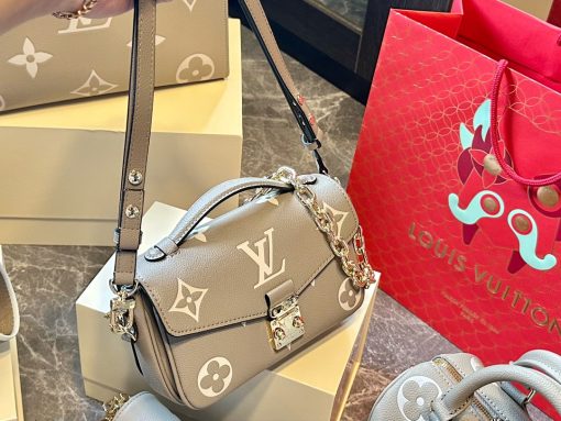 Louis new arrival mini bag size: 21 * 12cm Default Title