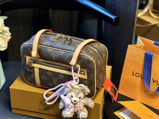 Louis new arrival vintage bag size: 25 * 15cm Default Title