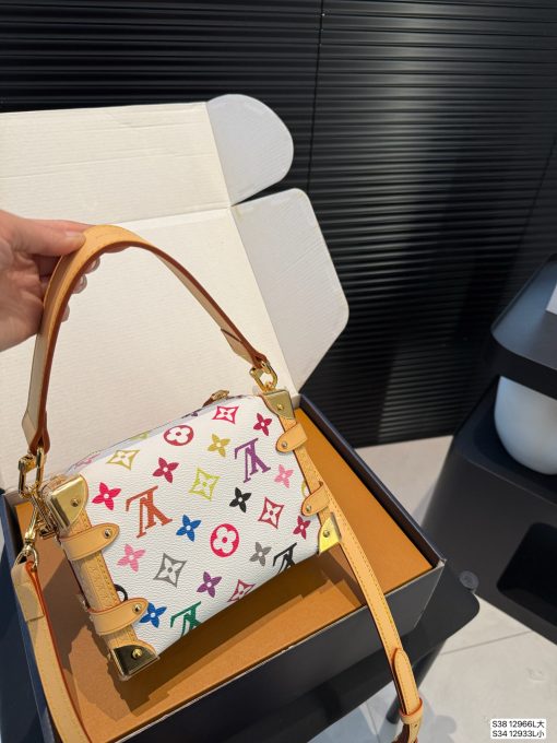 Louis new arrival white trunk bag big size: 23*16 cm