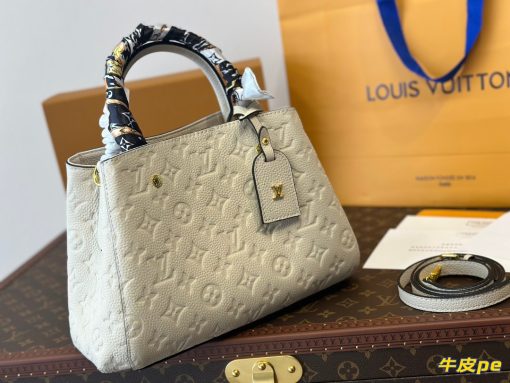 Louis 24s new arrival Montaigne bag size:  30*19cm black