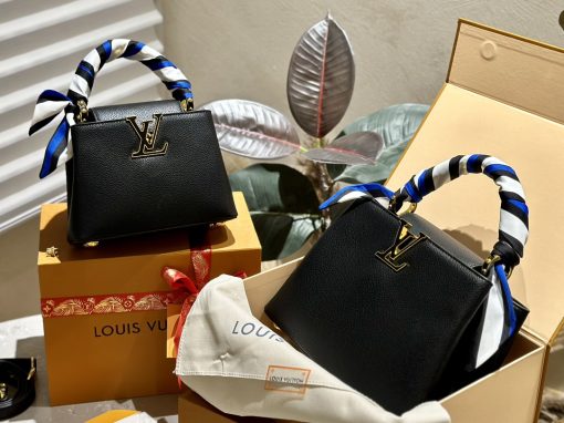 Louis capucines new arrival bag 05 white/Mediums size: 27 cm