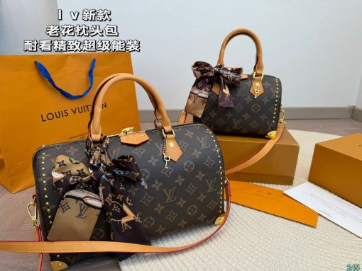 Louis 2024 new arrival travel bag brown/small size: 20  * 14 cm