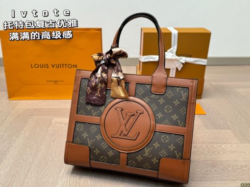 Louis new arrival tote bag size: 34*27 cm two