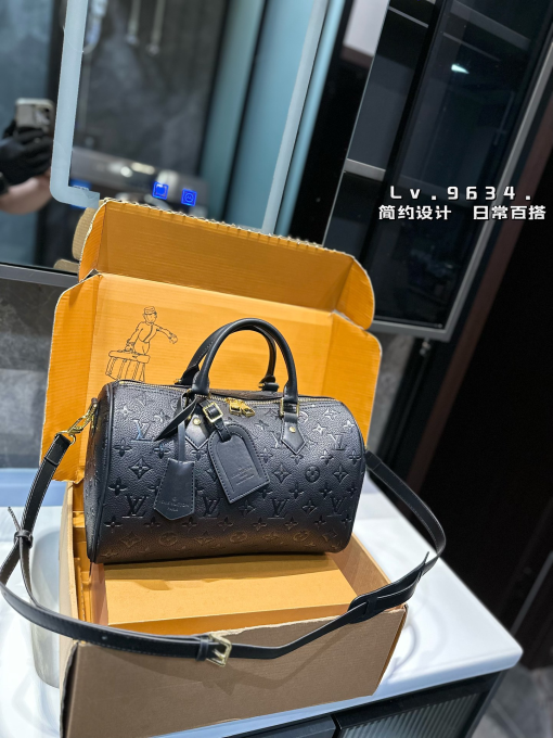 Louis new arrival Keepall Bandouliere bag size: 30 cm Default Title