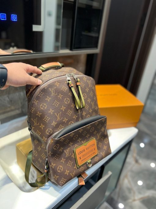 Louis new arrival backpack bag size: 28*37 cm grey