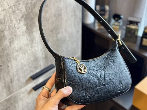 Louis new arrival hobo bag size: 21 * 11cm 5