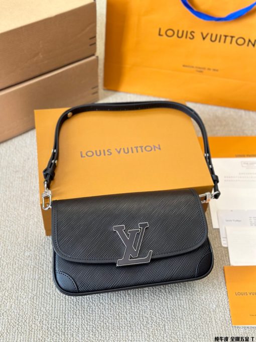 Louis new arrvial Buci bag size:24.5*15.5*9 cm orange