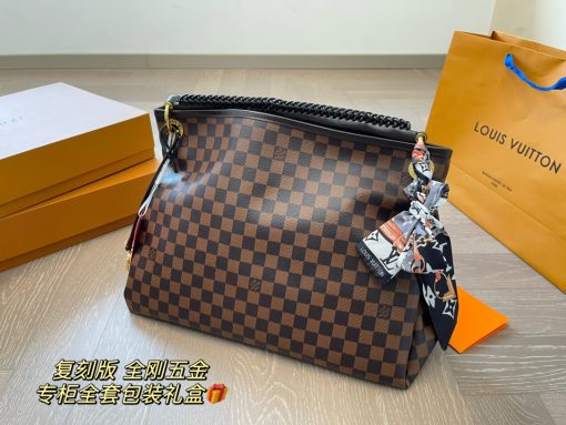 Louis artsy new arrival size : 41* 30 cm Default Title