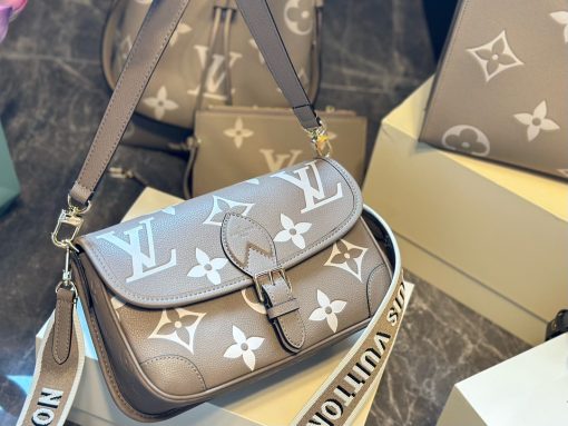 Louis M45985 new arrival bag size: 24 x 15 x 9cm Default Title