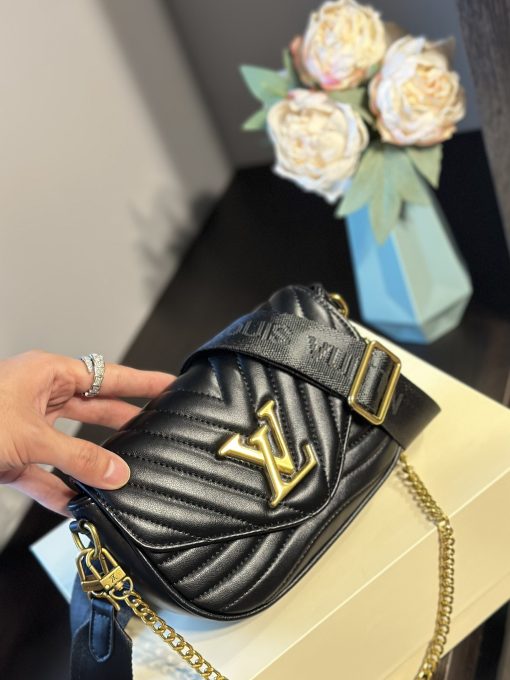 Louis Multi Pochette New Wave size: 21x13x6.5cm white